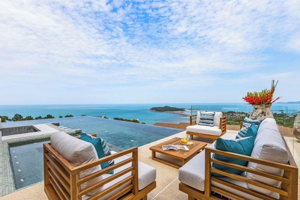 Villa Aroka 4 Bed Sea View KBR41