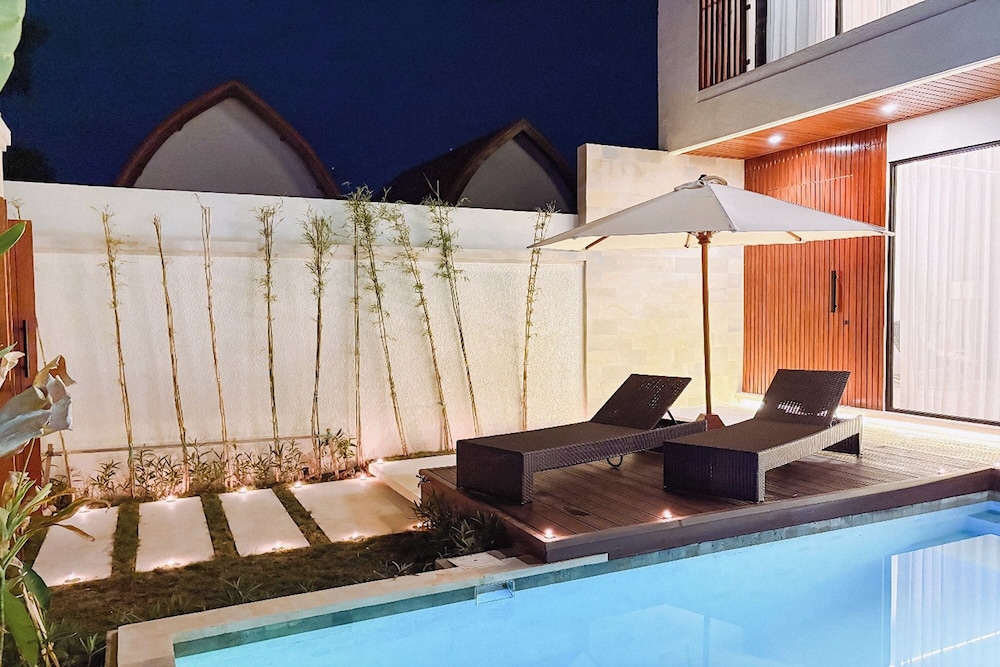 SLOKAYANA VILLAS