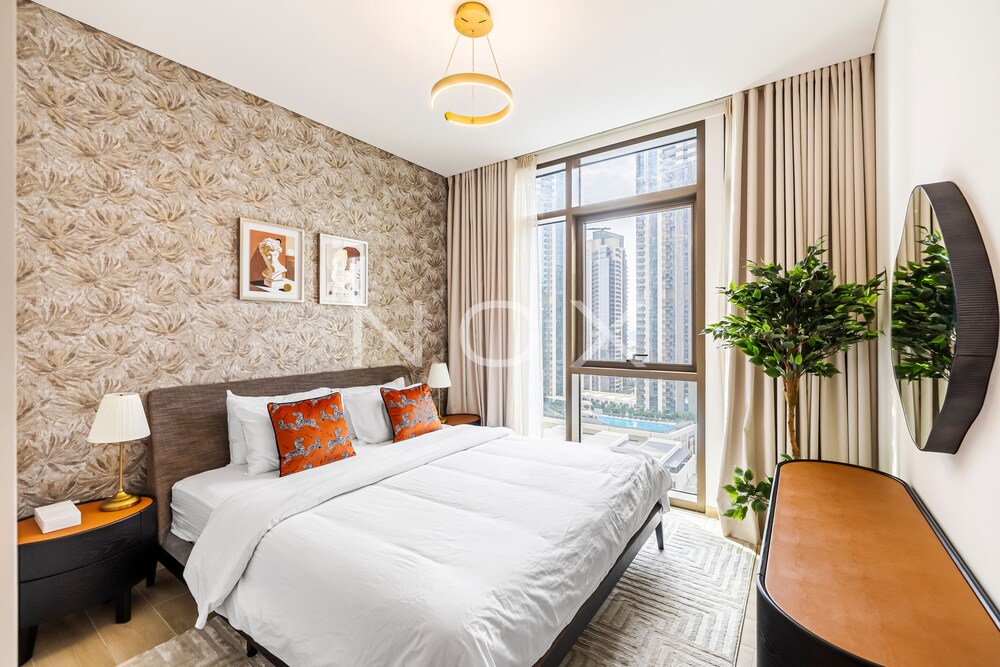 Modern 1BR 15th Floor Palace Residence