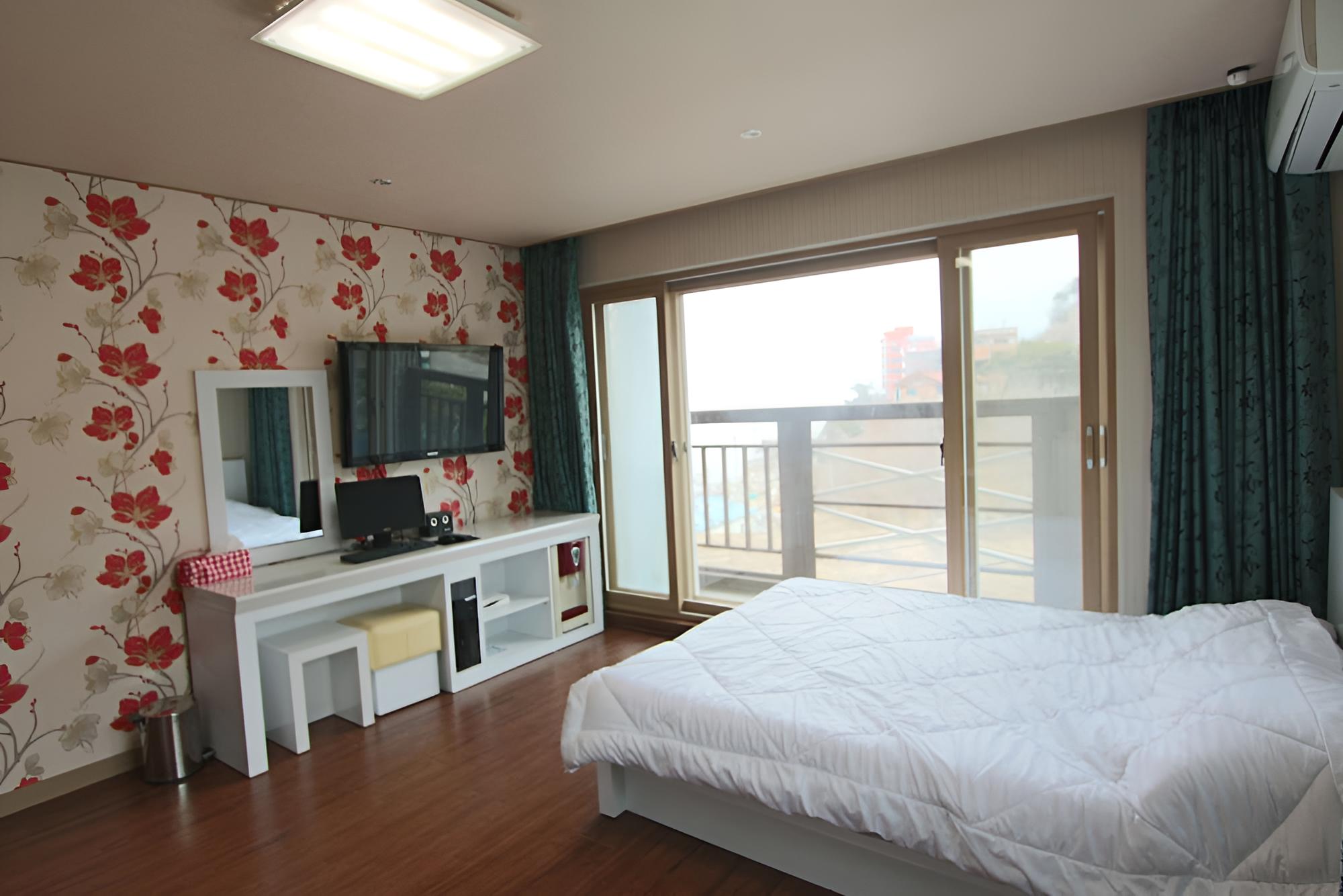 Ganghwado Four Season Pension view 3