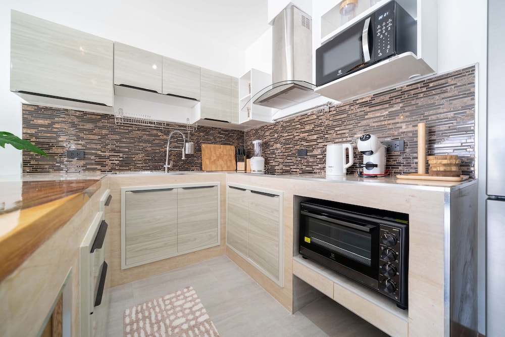 4-Storey Villa Mare with Seaview Pool