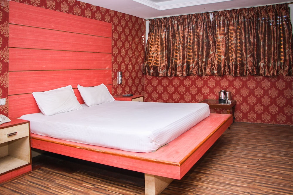 DeSantosh Residency