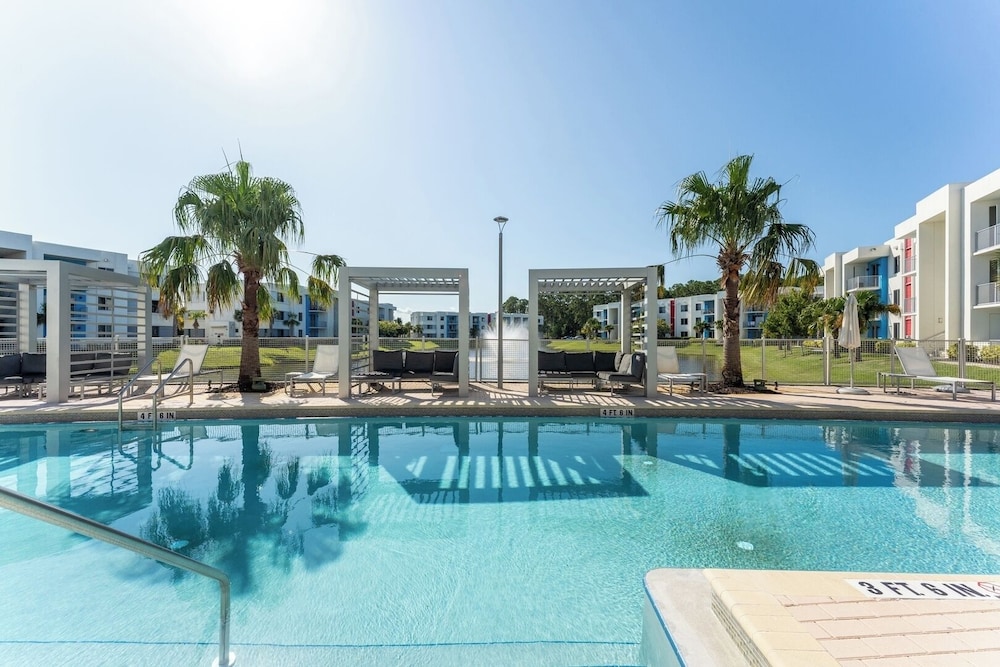 Daytona 2BR Getaway Parking Family & Pet-friendly