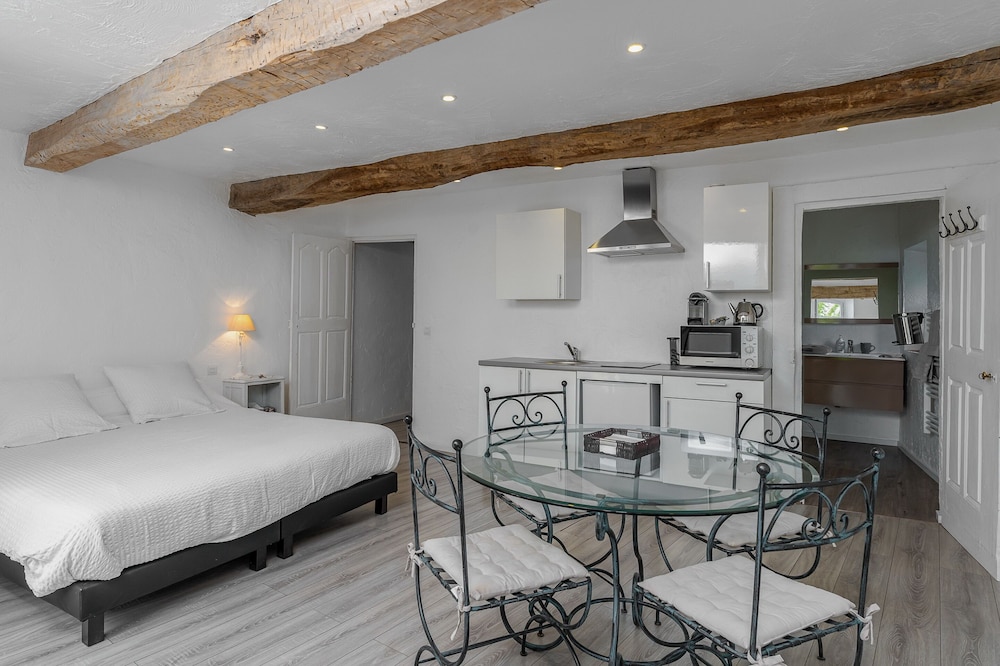 Maison Carles BnB