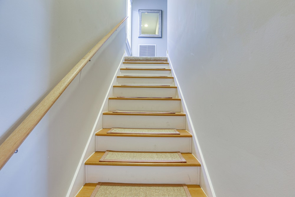 Resort-style Port St Joe Escape ~ 3 Mi to Downtown