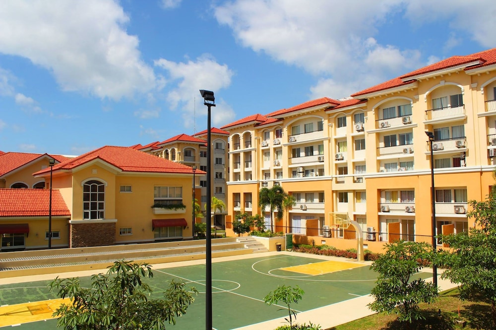 2 Bedroom at San Remo Oasis near SM Seaside