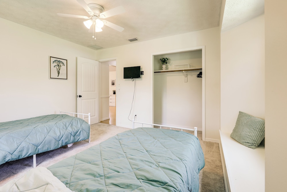 6 Mi to St Lucie River: Family Home w/ Patio!