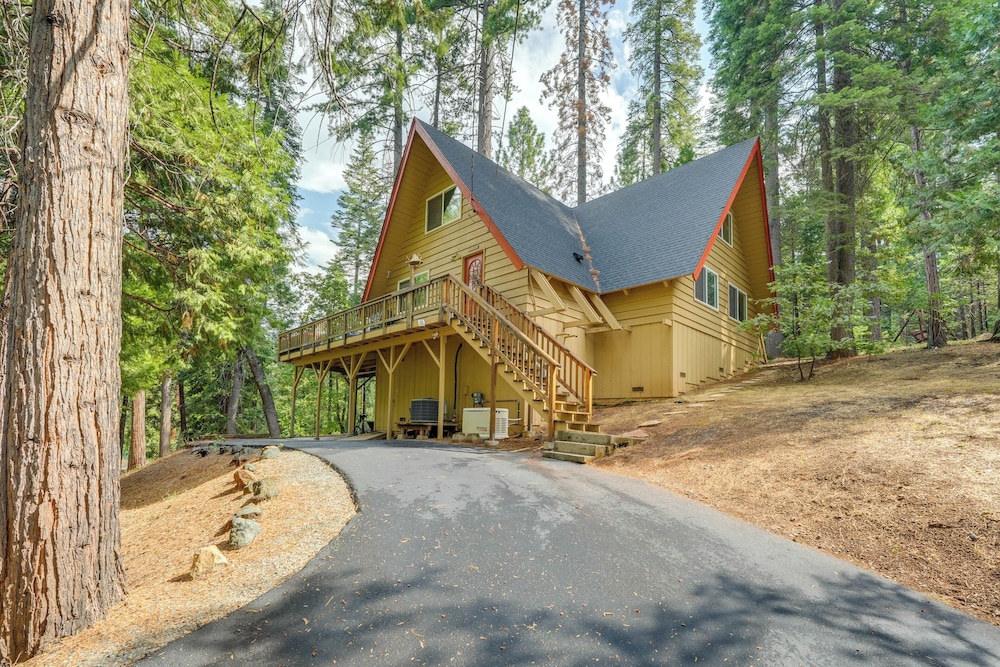 Sleek Blue Lake Springs Retreat w/ Deck & Yard!