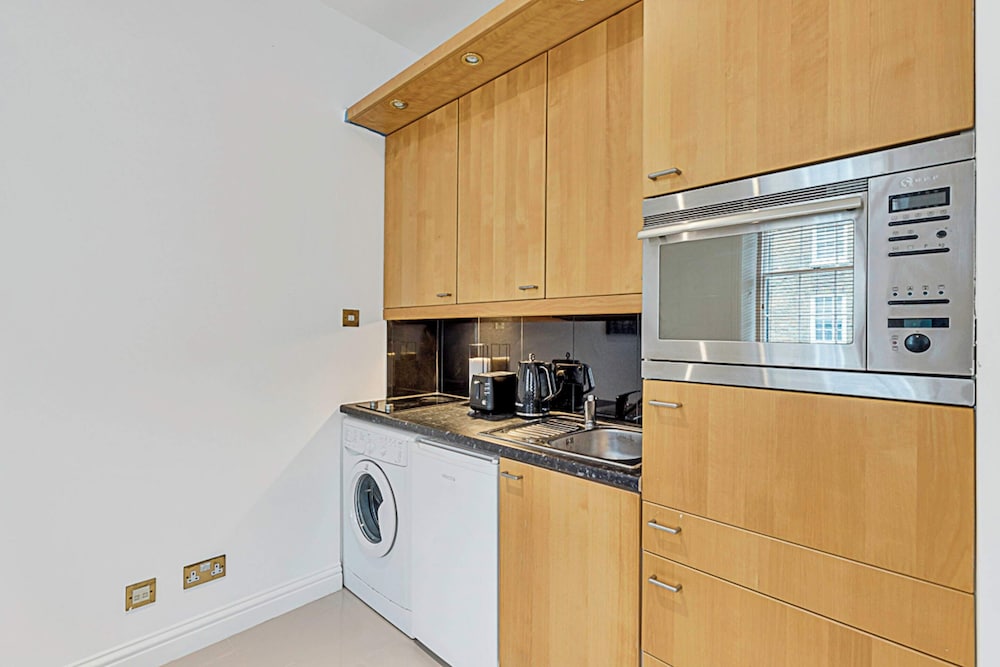 A One-bedroom Apartment Situated In Central London