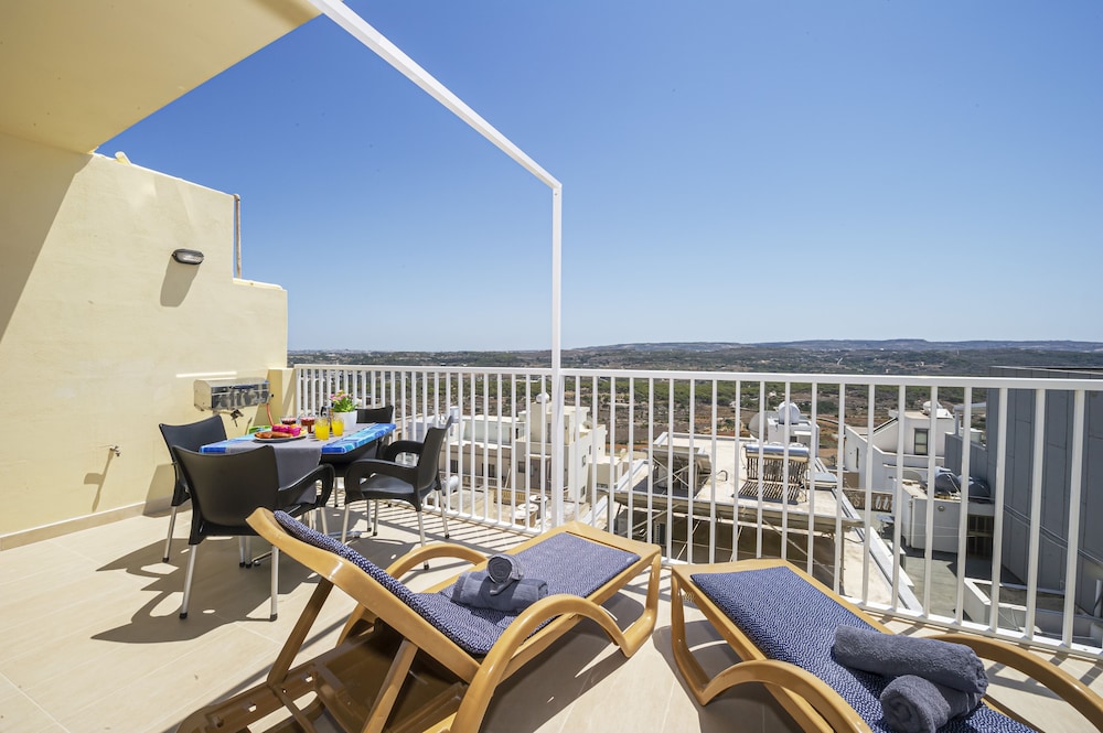 Mellieha Vacations - Summer Breeze with Panoramic terrace by Getaways Malta - Property Image 3