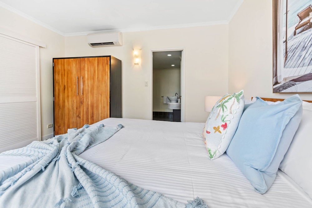 Salt Sand Retreat 1BR Resort Spa