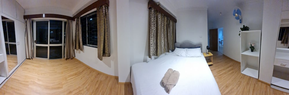Axis Apartments