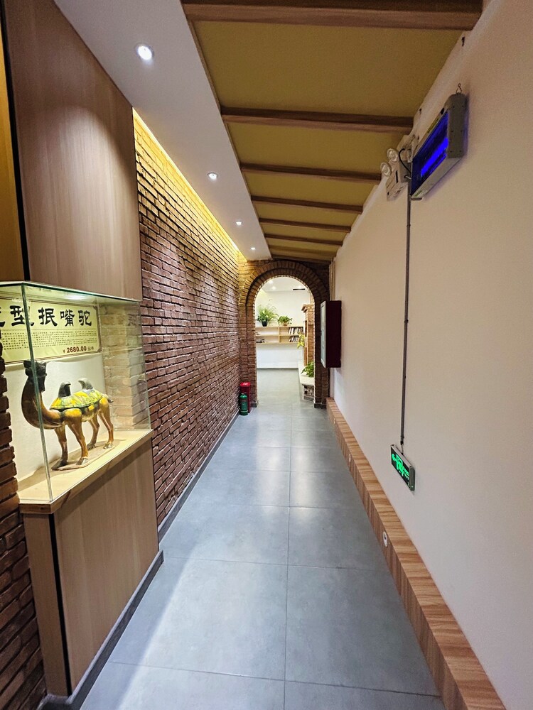 Qichi Waterfront B&B Hotel