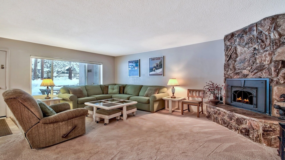 Altomare's Bavarian Ge 1148ha 3 Bedroom Condo