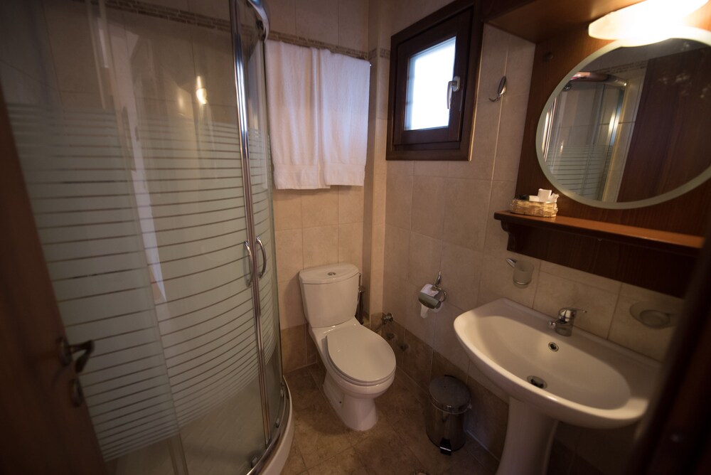 Chorostasi Guest House