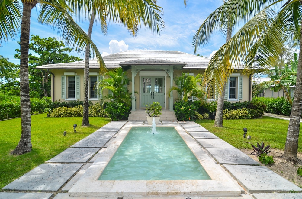 Villa B by the Sea in Nassau