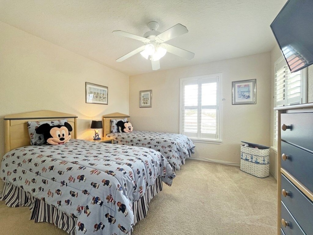 The White House 4 Bedroom Home