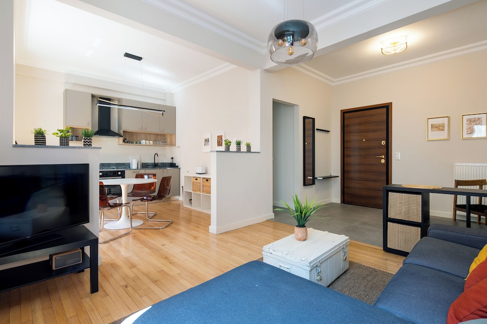 Spark 2-Bedroom Apartment in Athens