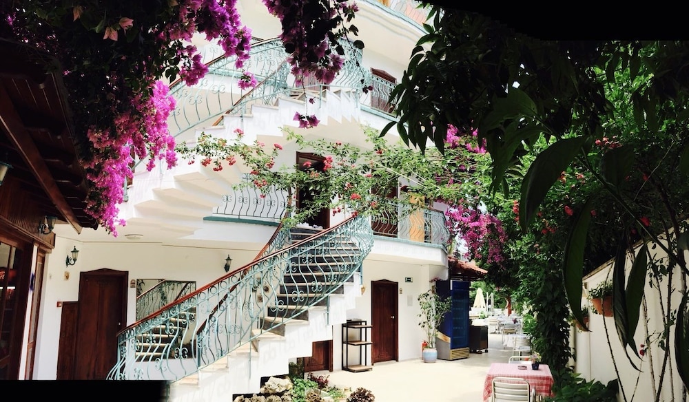 La Boutique Ipek - Image 15