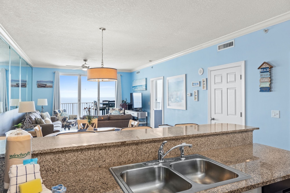 Twin Palms Resort by Panhandle Getaways