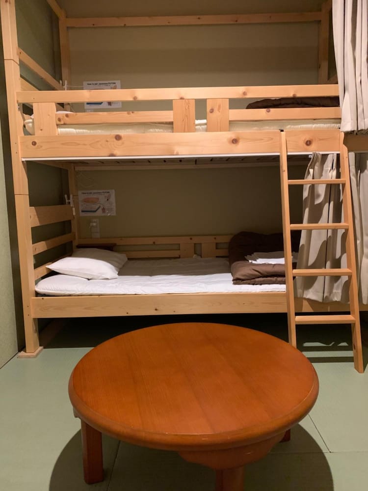 Guest House Rojiura - Hostel