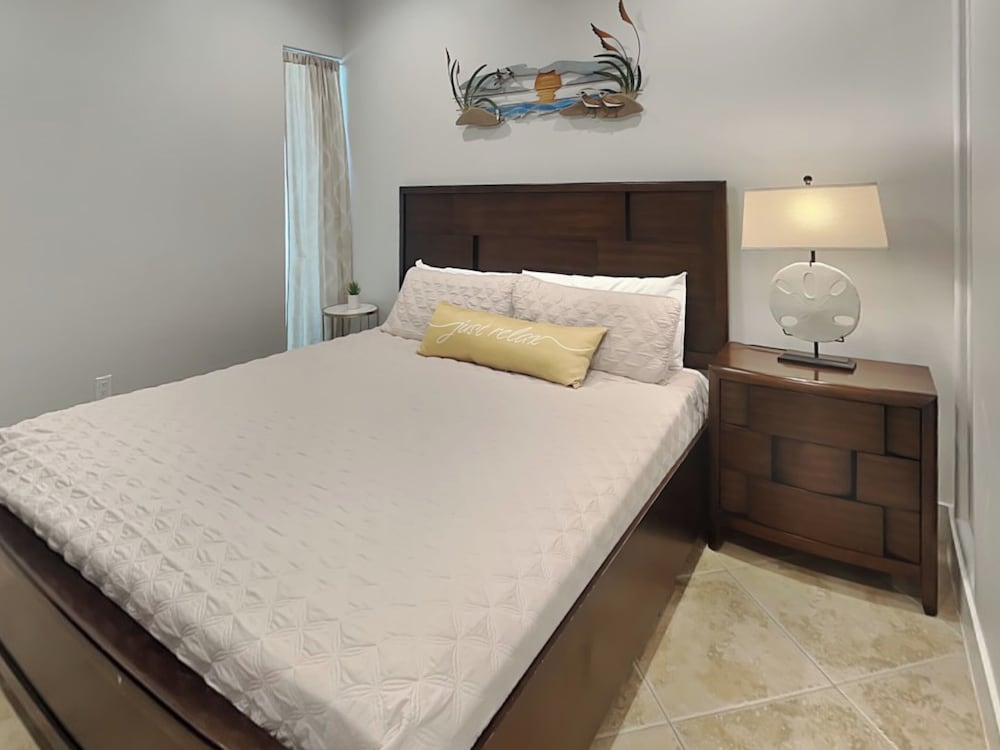 Low Tides by Ryson Vacation Rentals