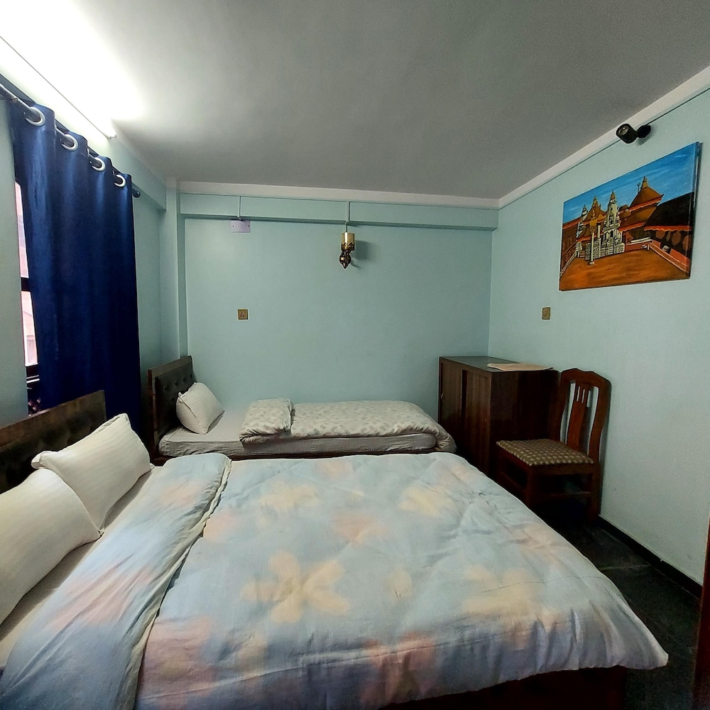 Luniva Restaurant And Guest House view 3