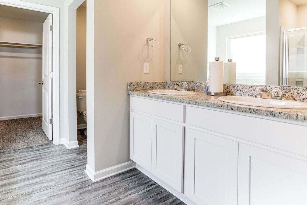 13 Mi to Baton Rouge: Family-friendly Home
