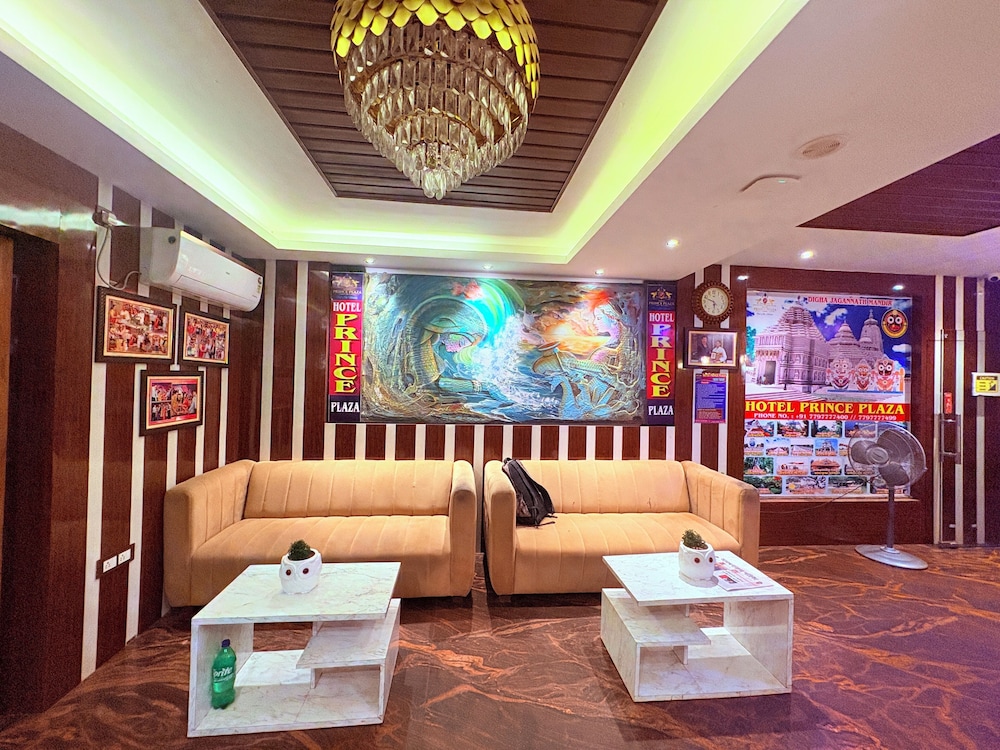 Hotel Prince Plaza with Swimming Pool