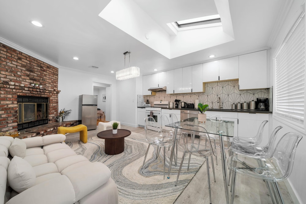 @ Marbella Lane - Serene and Pristine Home