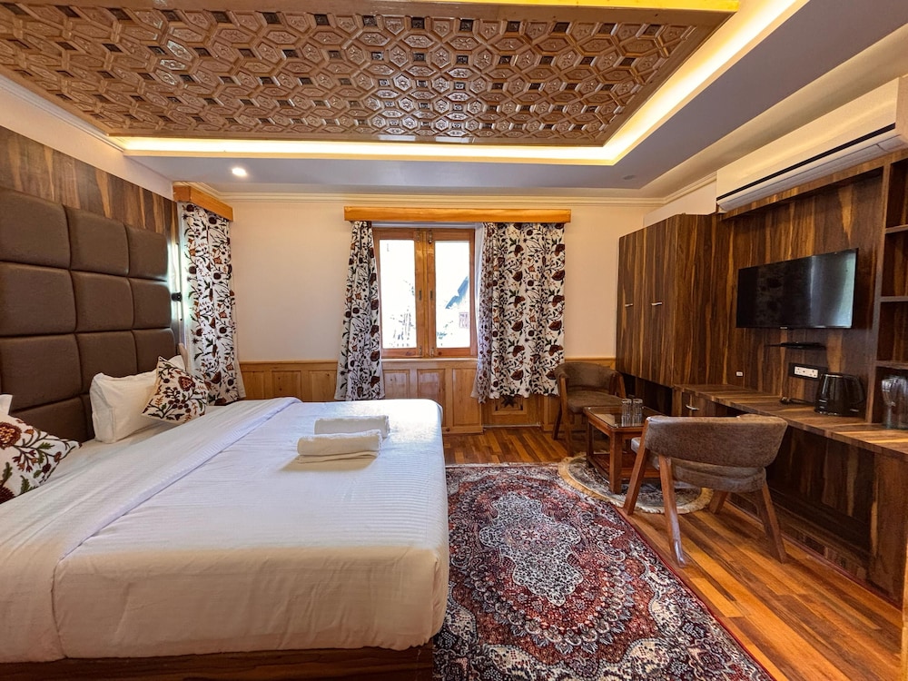 Bombay Residency