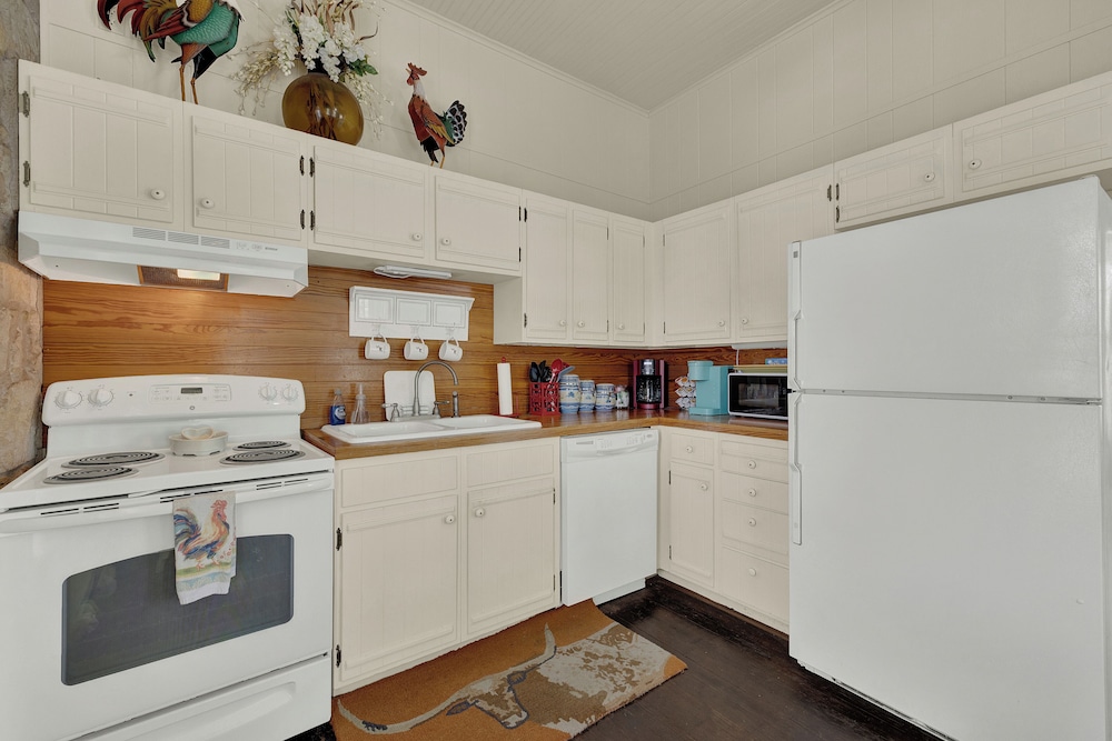 Modern 2 Bedroom Flat in East London