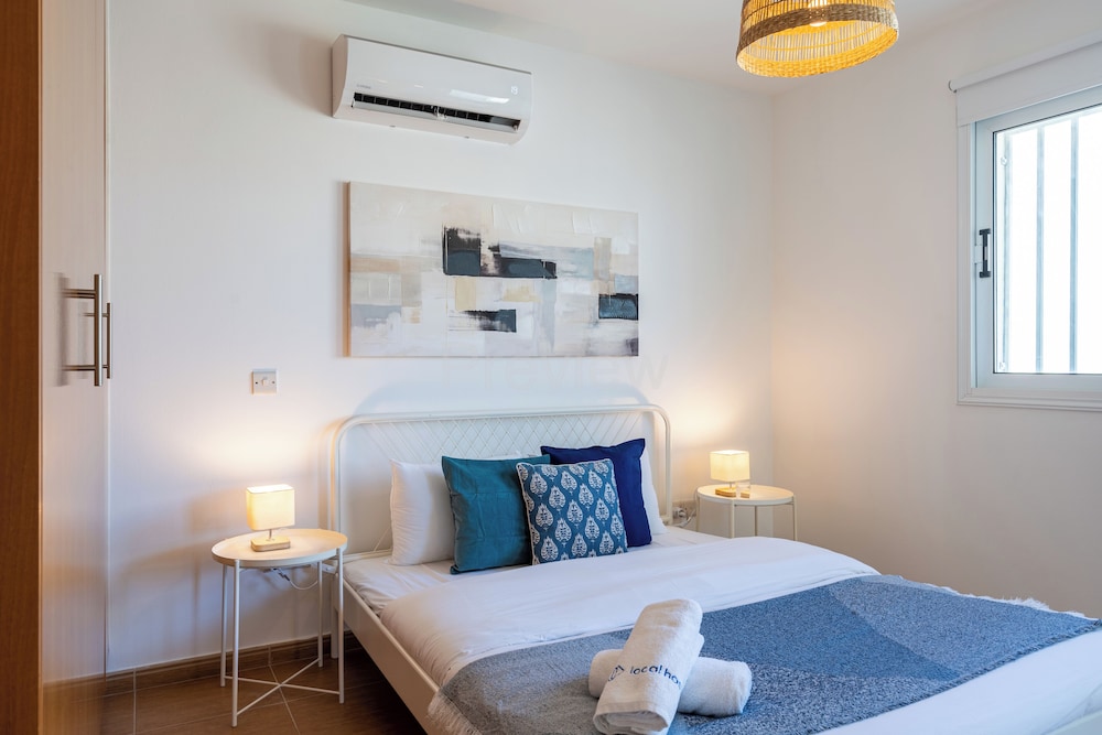 Quint - 2-Bedroom Apt & Pool in Protaras
