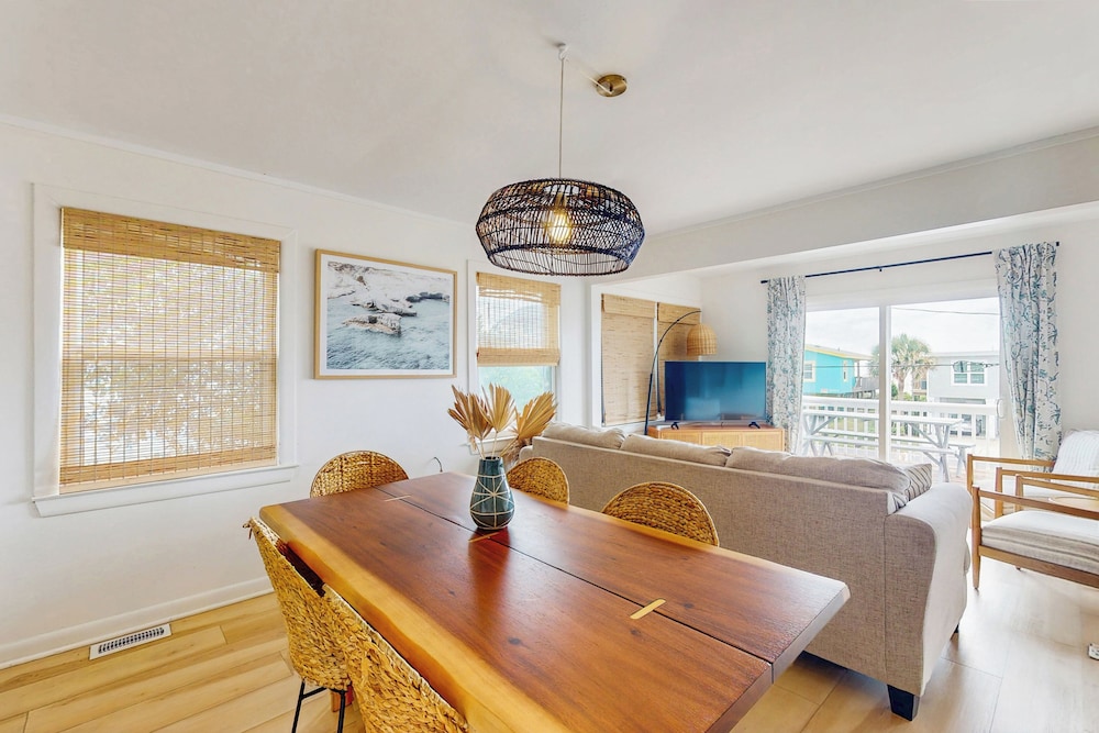 Entire House - Serenity in Surf City