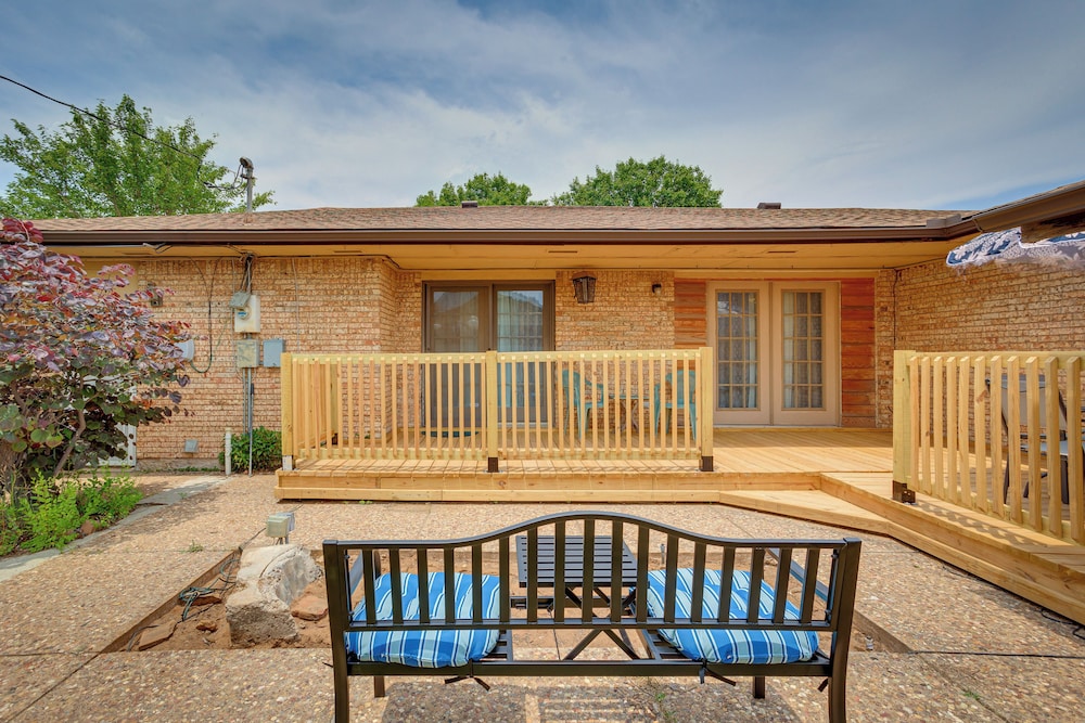 Lawton Home w/ Deck, Near Casinos + Museums! view 3
