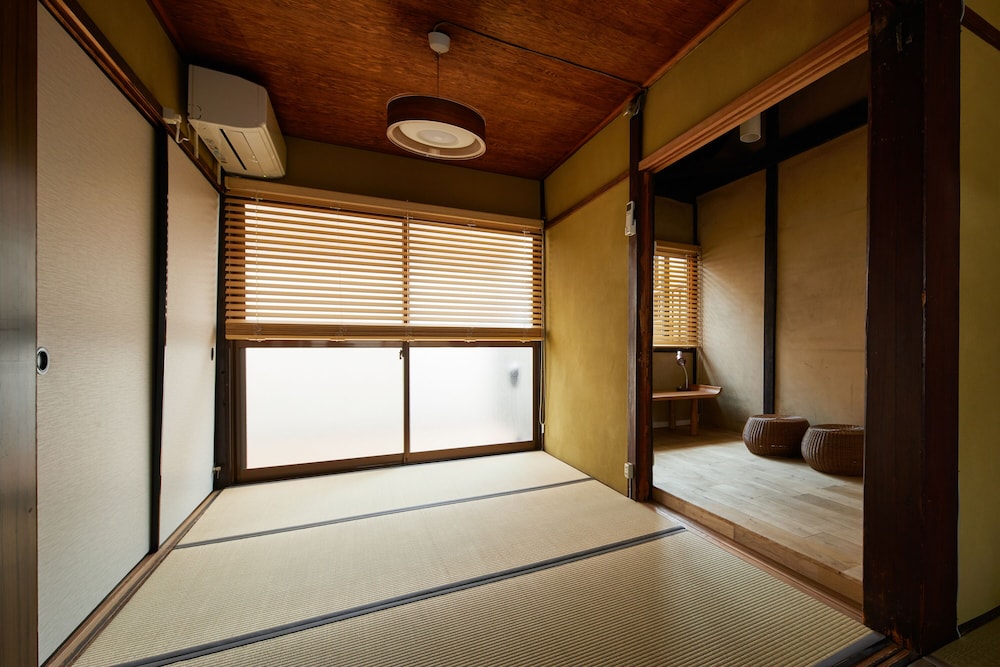 Kyoto cozy housu 1946 view 3