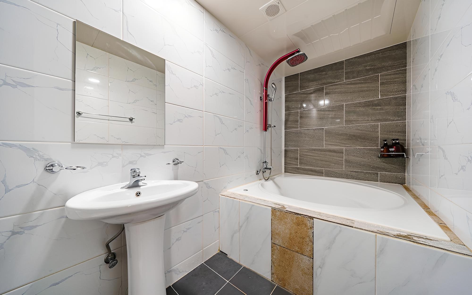 Photo 33