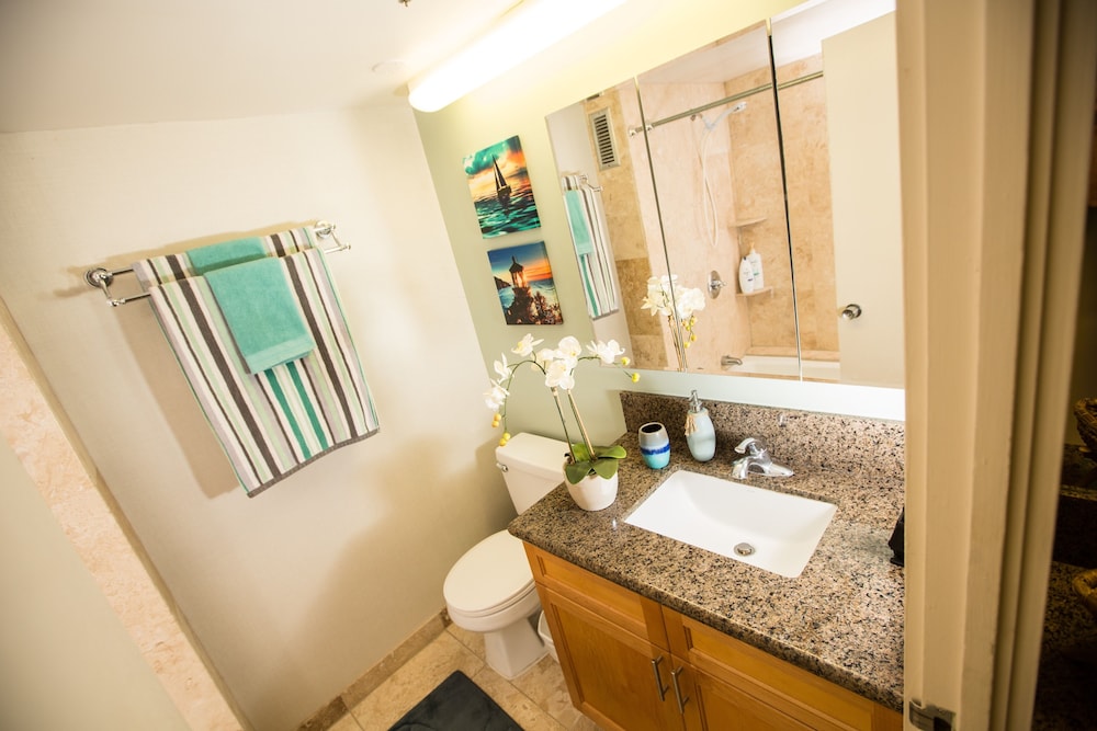 Tropical Studios at Marine Surf Waikiki
