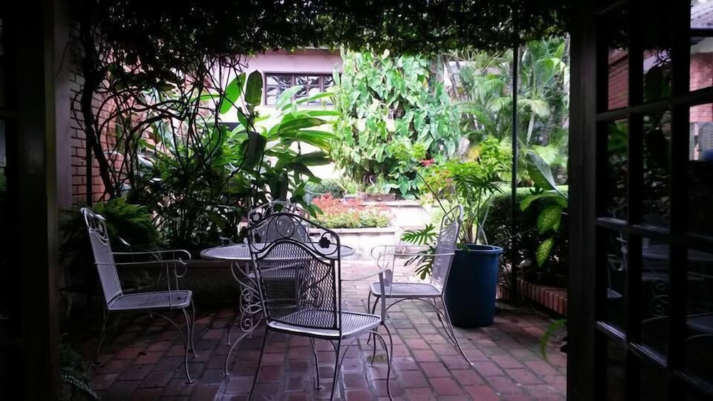 Casa Colonial Bed And Breakfast