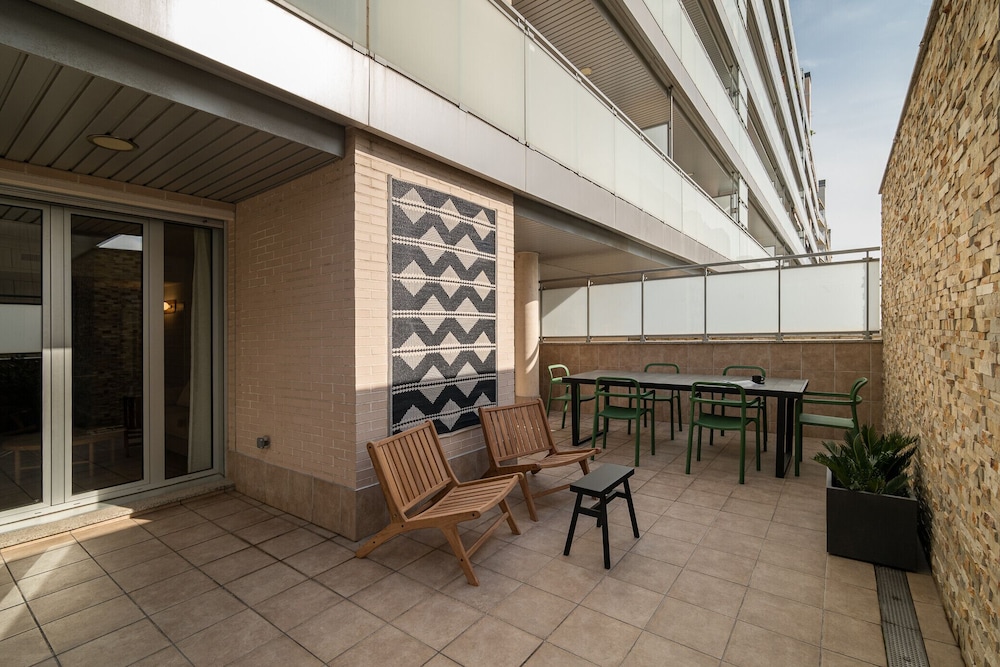 Port Forum Apartments By Olala Homes