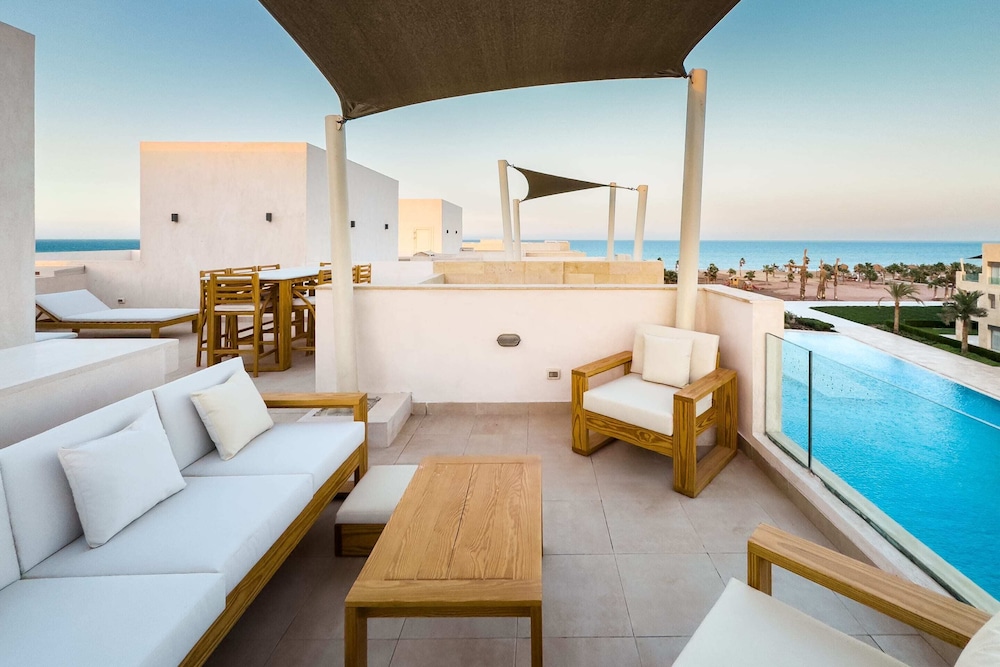 Xuru Stays I Roomy & Relaxed 1bdr @ Mangroovy Free Beach & Pool