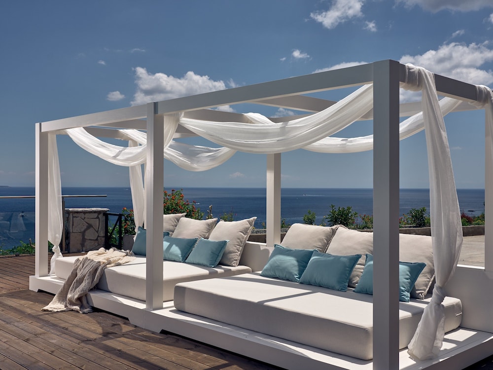 Serenus Luxury Villa