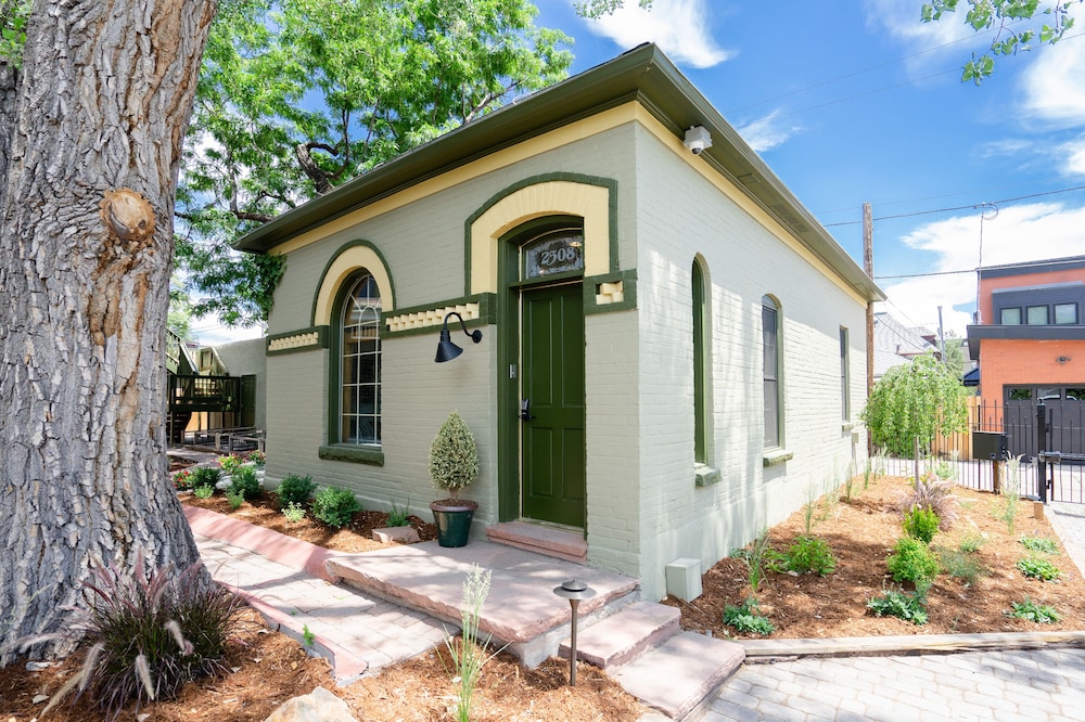 Hotel The Curtis Park Club - Image 1