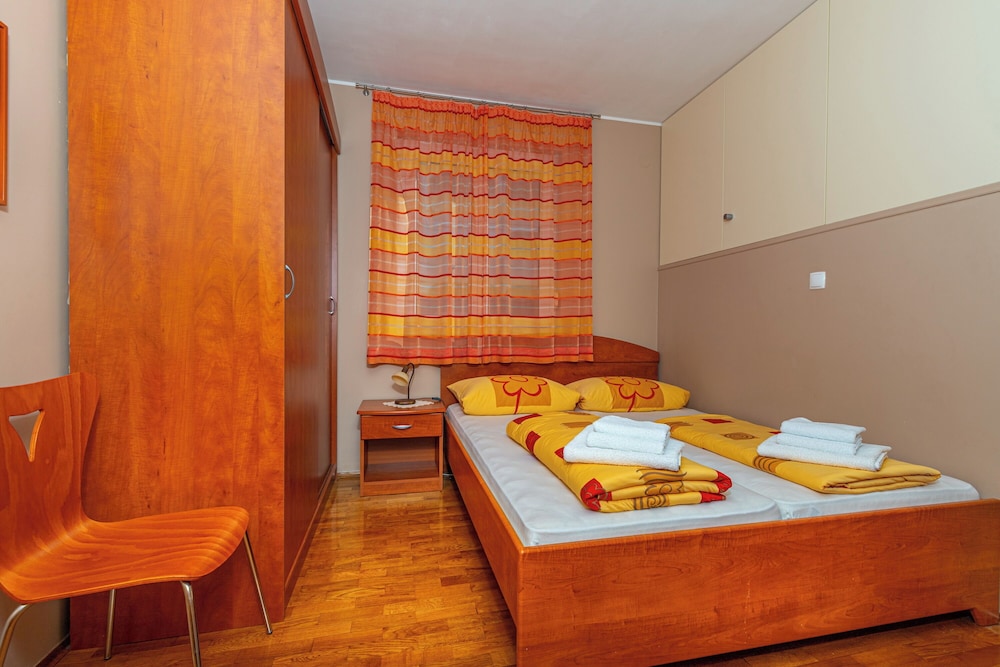 Apartman Mira
