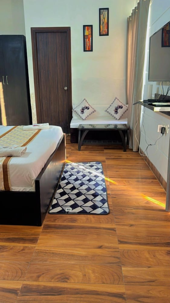 Pearl Suites at Omex Enternity