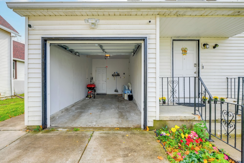 4 Mi to Dtwn: Family Home in Buffalo