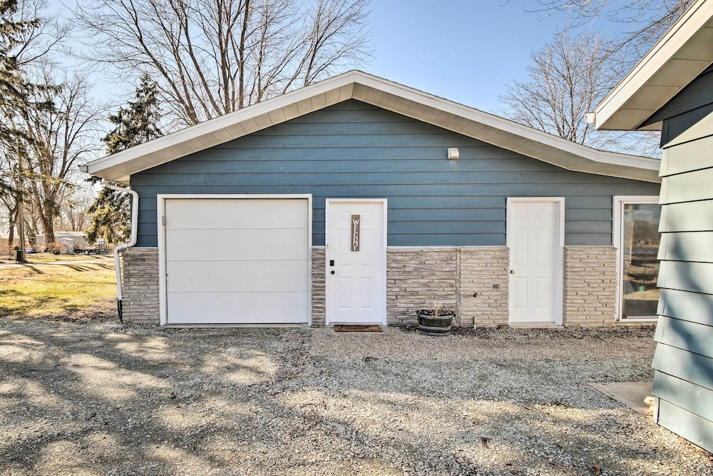 Riverfront Dixon, Illinois, Vacation Rental!