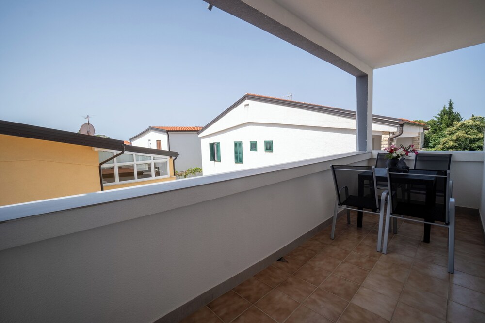 Apartments Najam Skundric