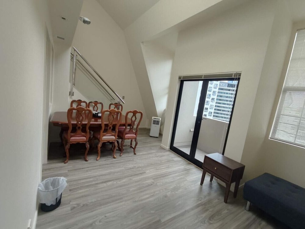 3 Double 1 Single 2 Sofa Beds apartment
