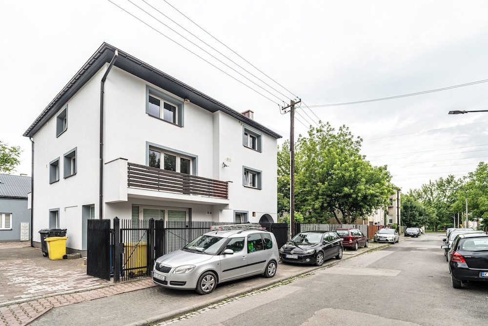RentPlanet - Studio Olsza